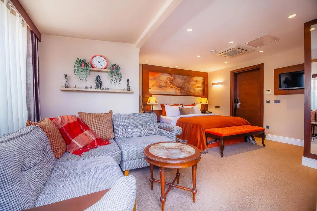Lord Morgan & Exclusive Design Residence Cihangir