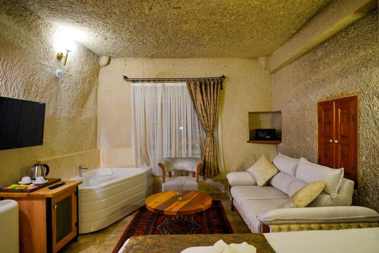 Cave Hotel Saksagan
