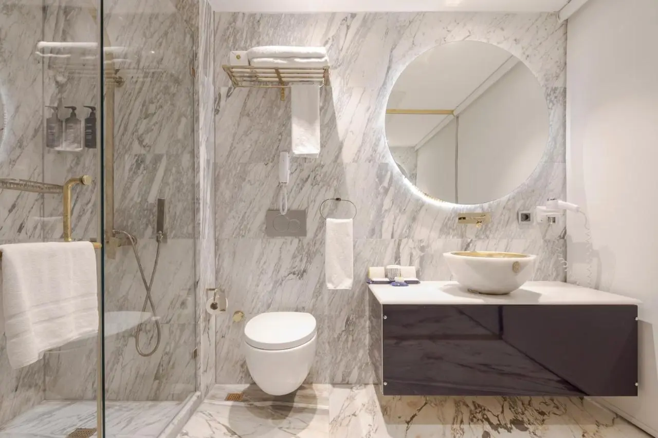 Sura Design Hotel & Suites