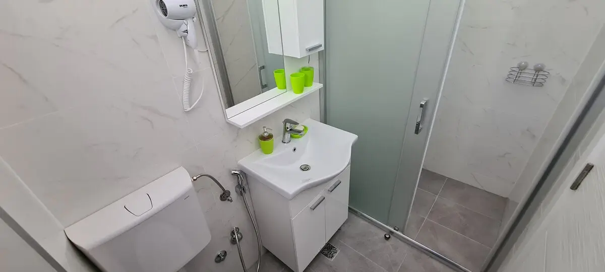 Ground floor, 3BDR, shared pool