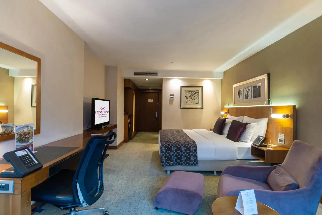 Crowne Plaza Istanbul Harbiye by IHG