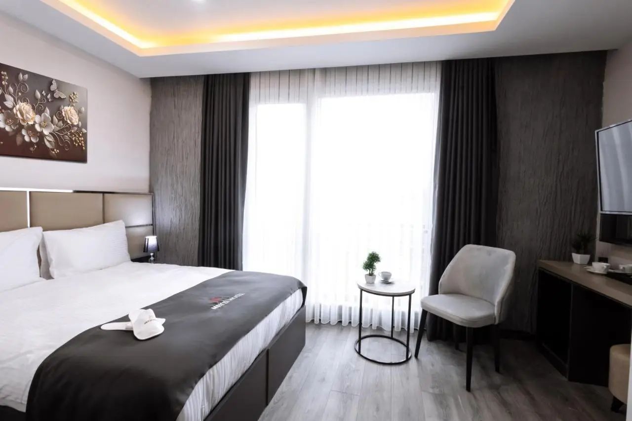Meyzi Hotel