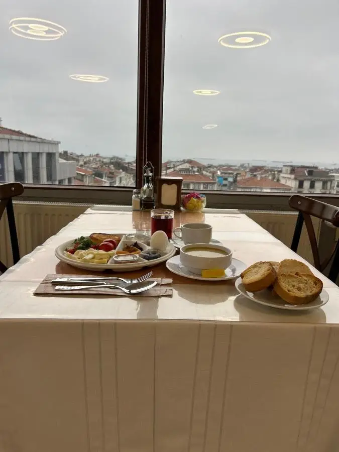 Naila Hotel