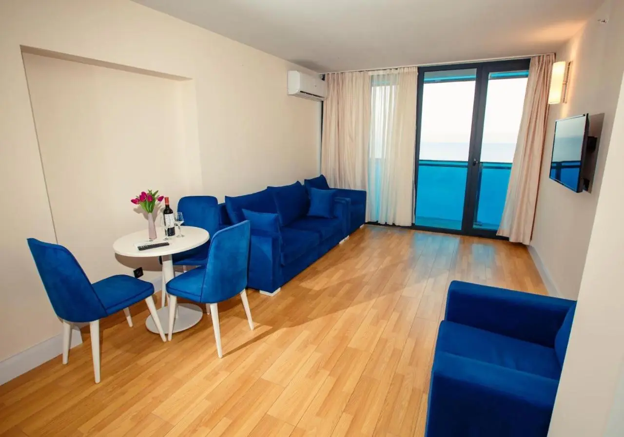 VIP Premium Class Hotel with Sea View R