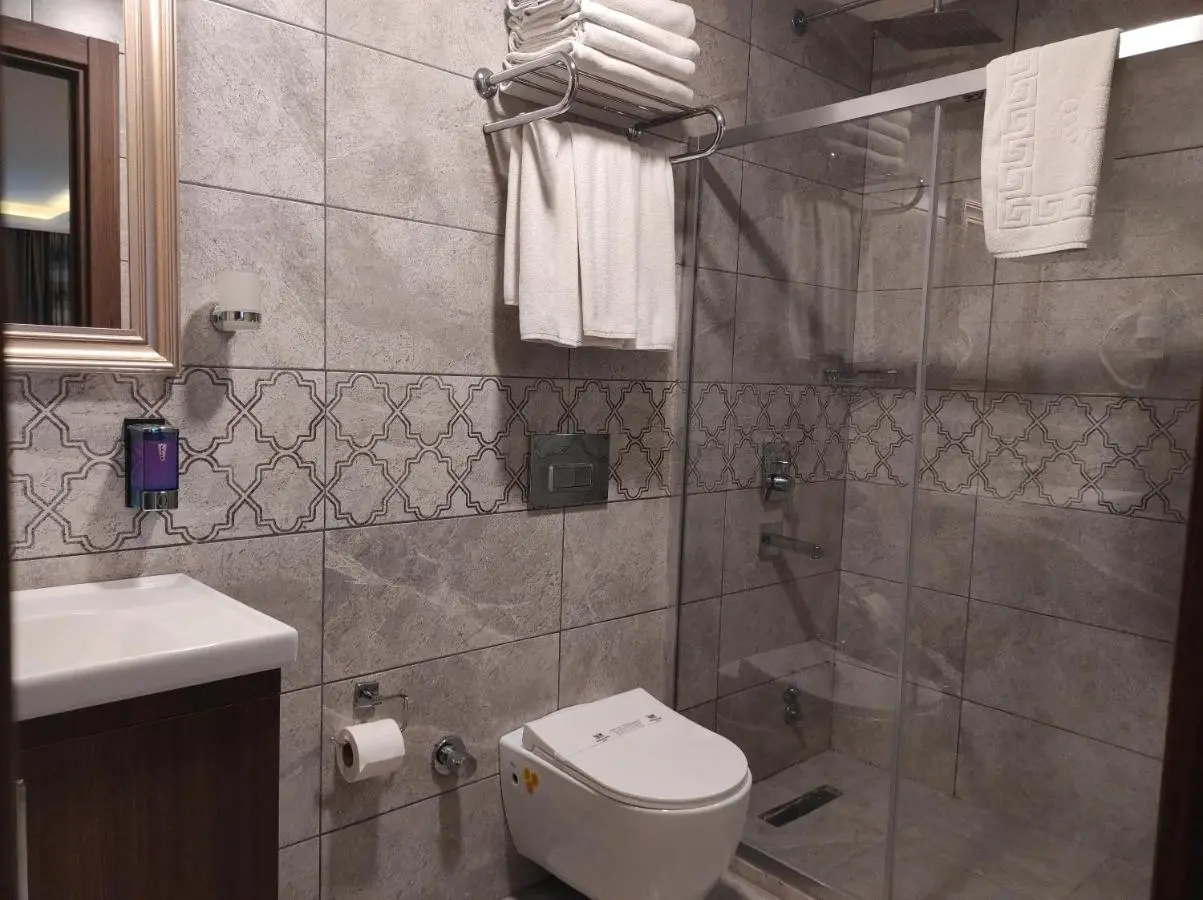 Magnaura House Hotel