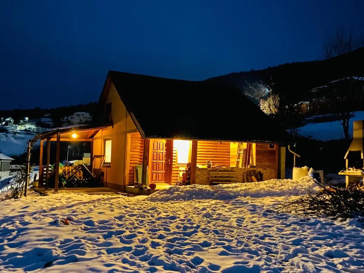 Log cabin