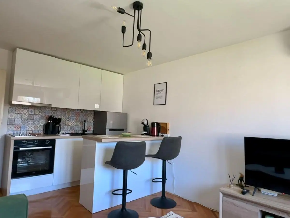 Apartment Mercury