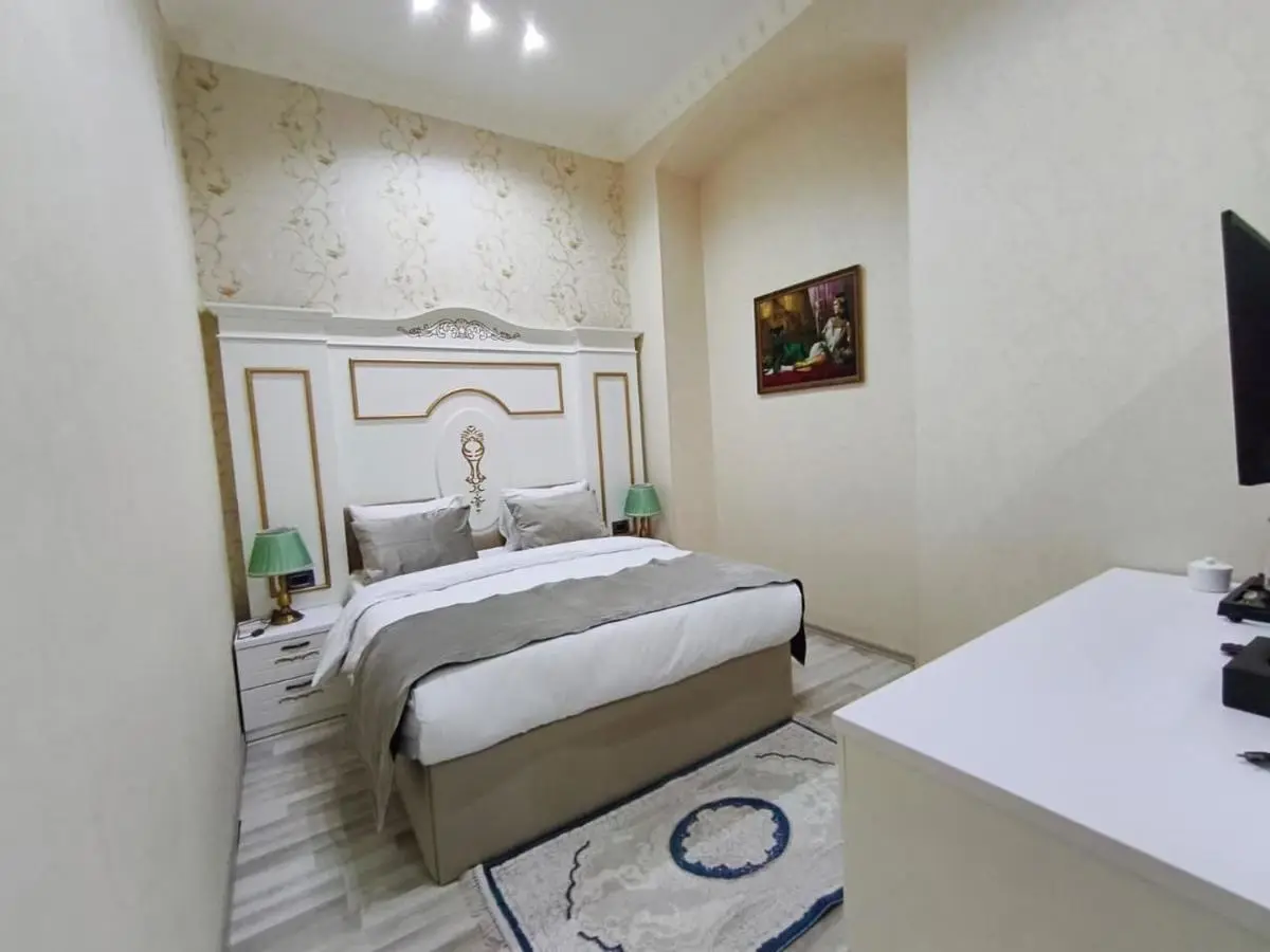 Nizami White Hotel City