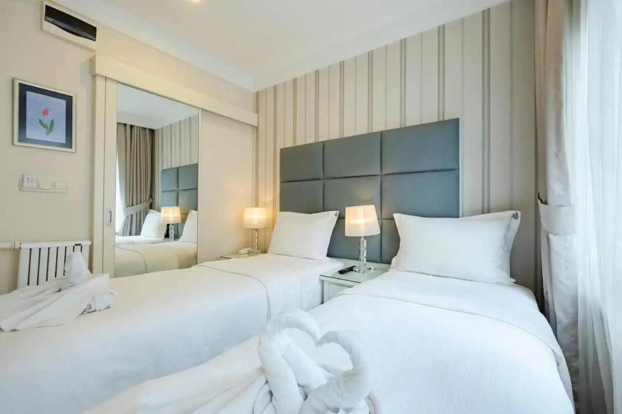 Ten Rooms Istanbul Hotel