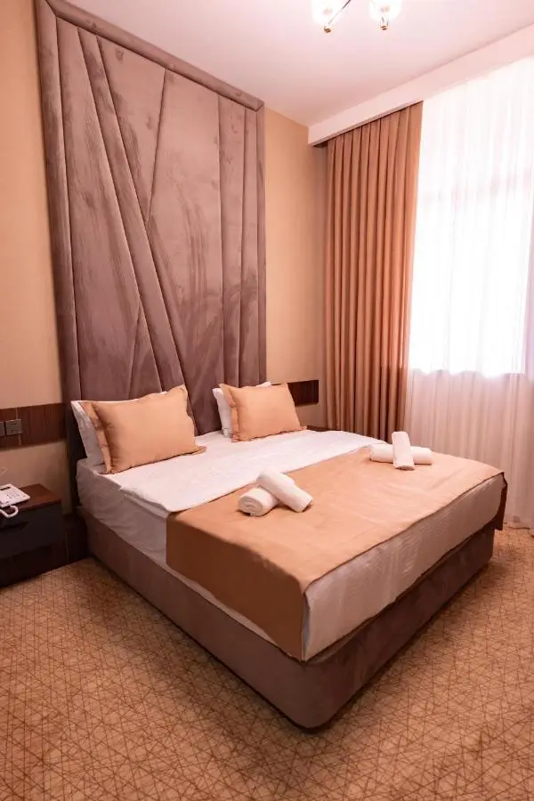 SECRET HOTEL