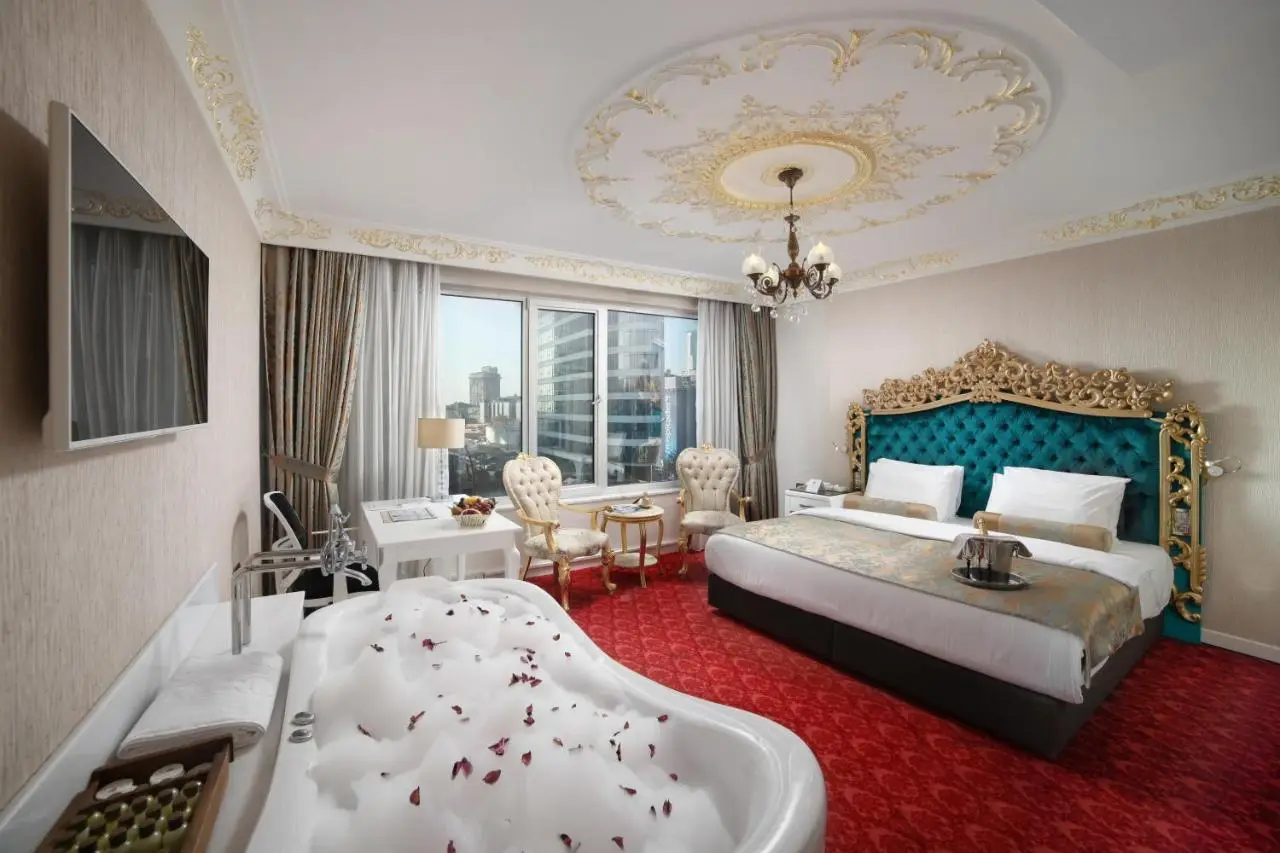 White Monarch Hotel