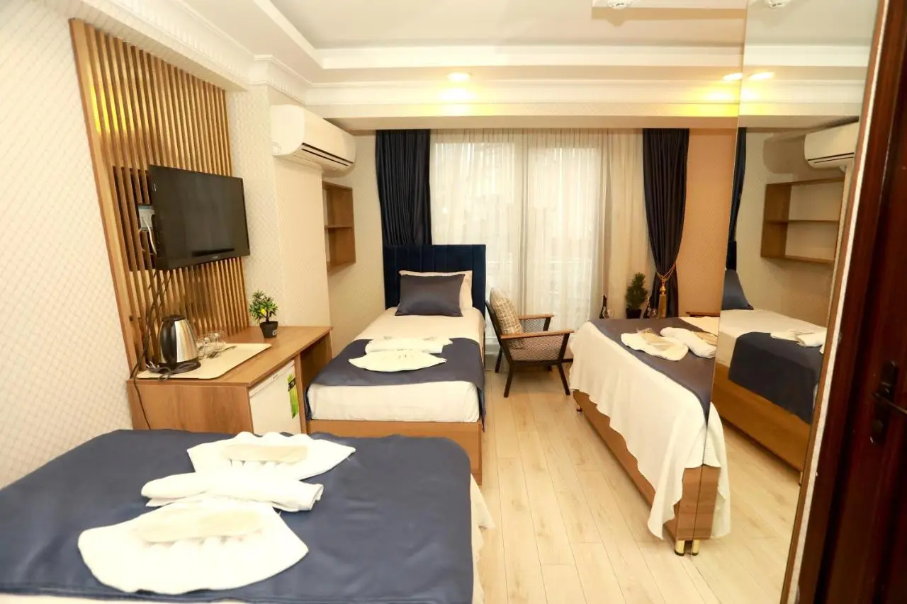 IMMORTELLE HOTEL lord sophiha