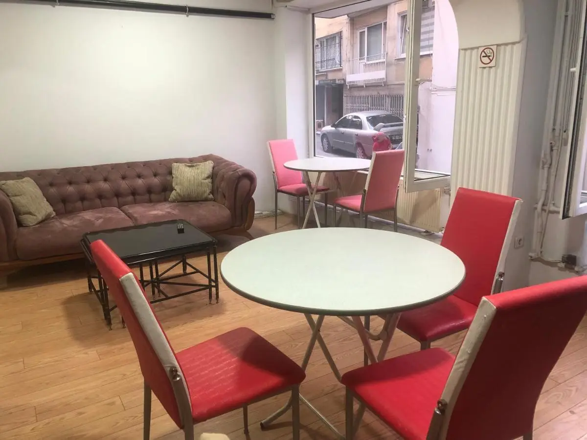 Petek Hotel