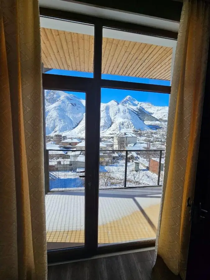 DISCOVER KAZBEGi HOTEL