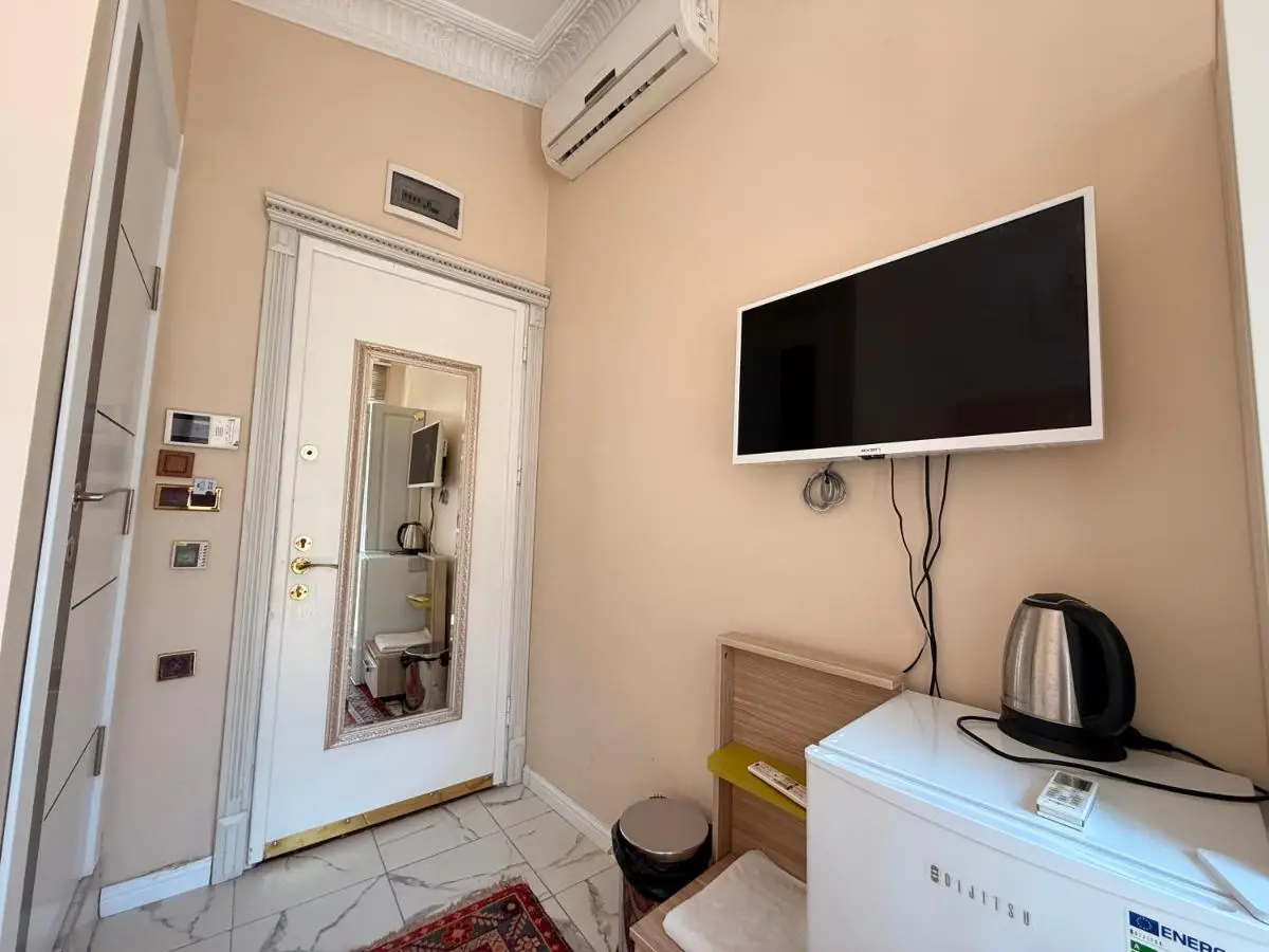 IQ Hotel
