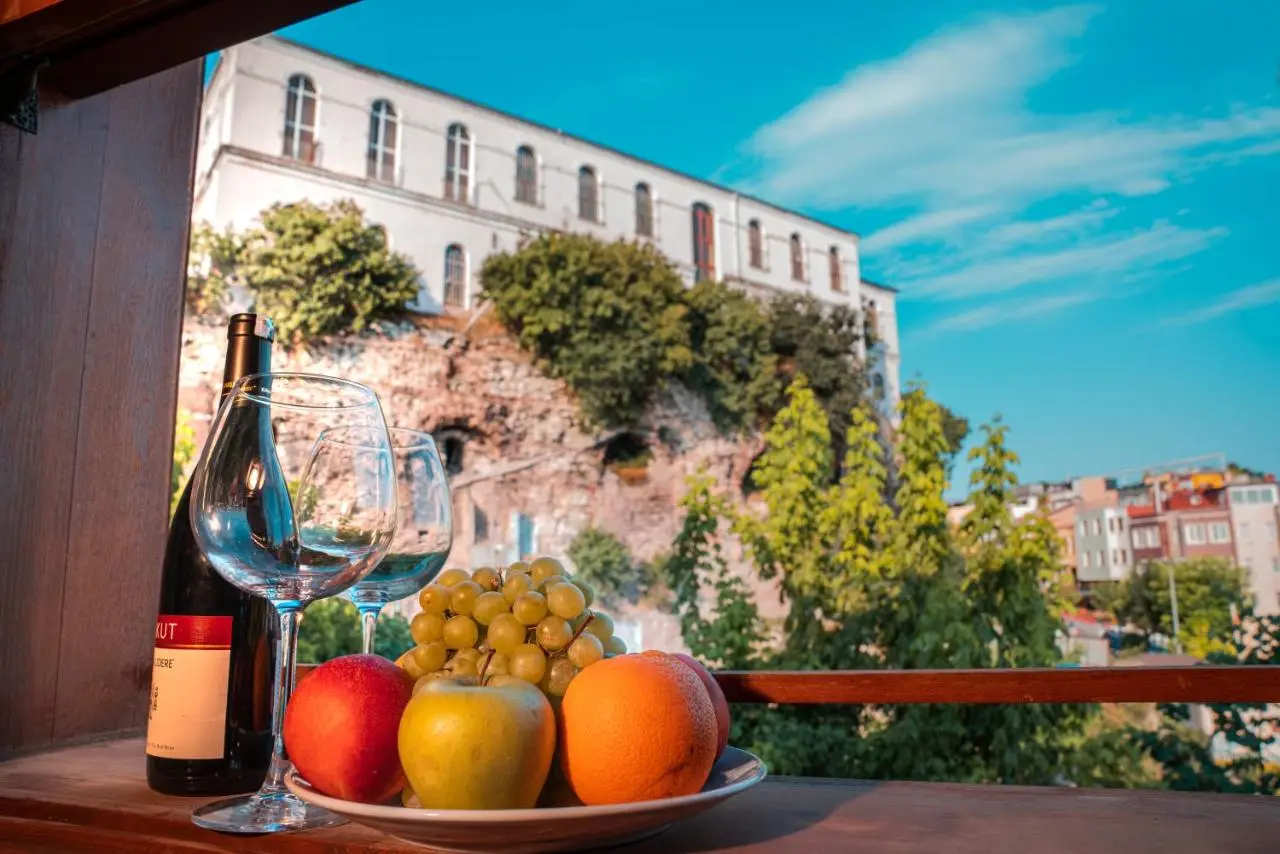Gulliver Mansion Hotel