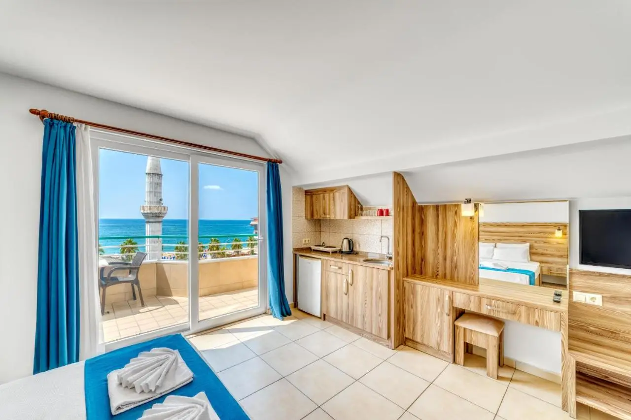 Cleopatra Ada Apart & Suites Hotel