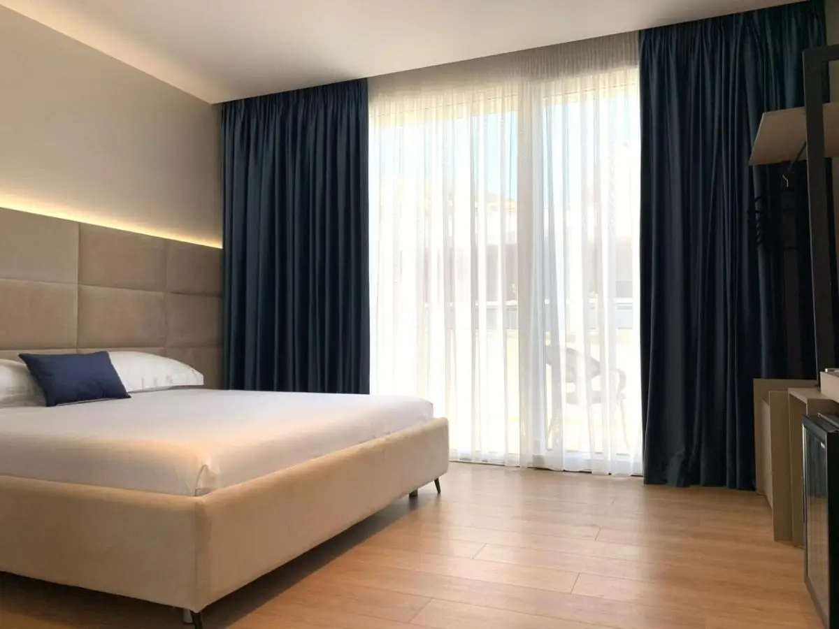Grand Mirage