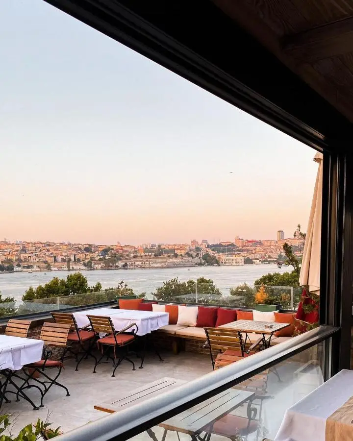 Istanbul Old City Colorful Houses Balat PETRION Hotel