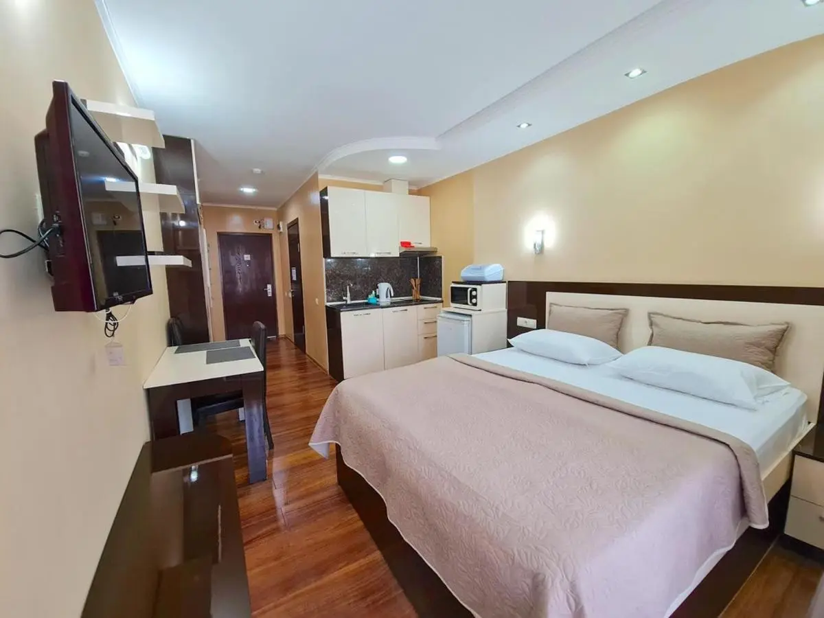 D&D Sea View First Line Apartments