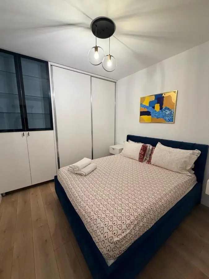 Hugo Apartment