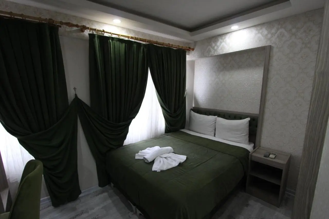 Kaya Madrid Hotel