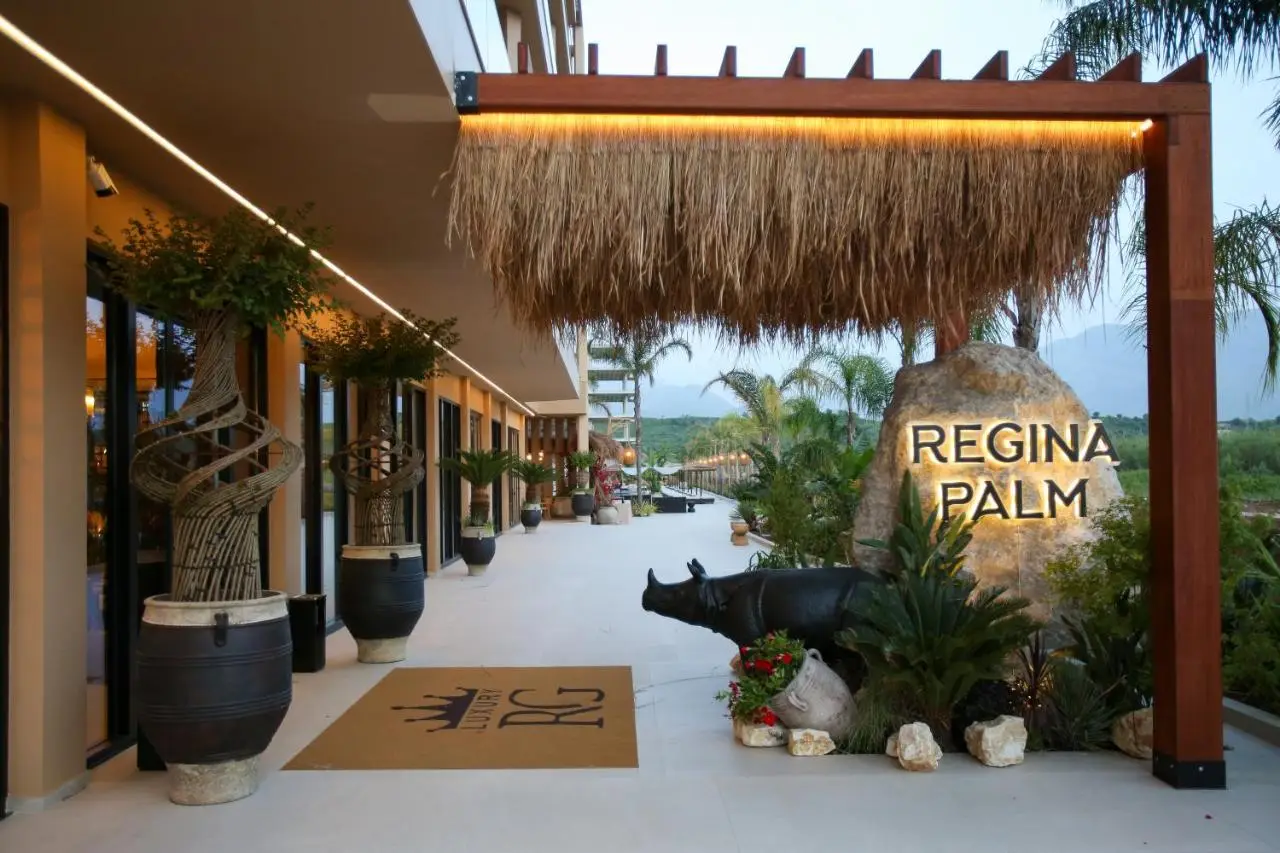 Regina Palm Resort