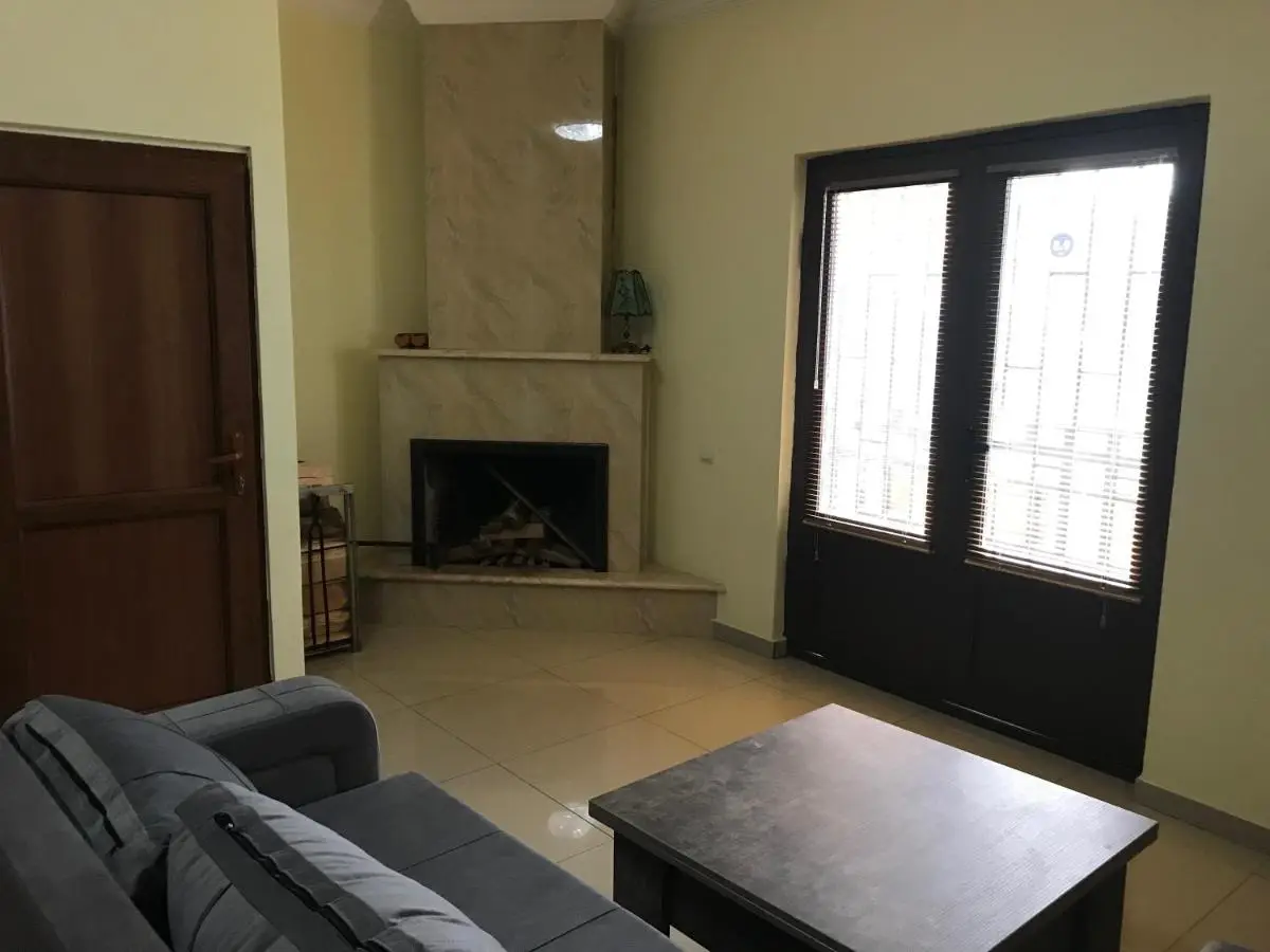 LN'S APARTMENT