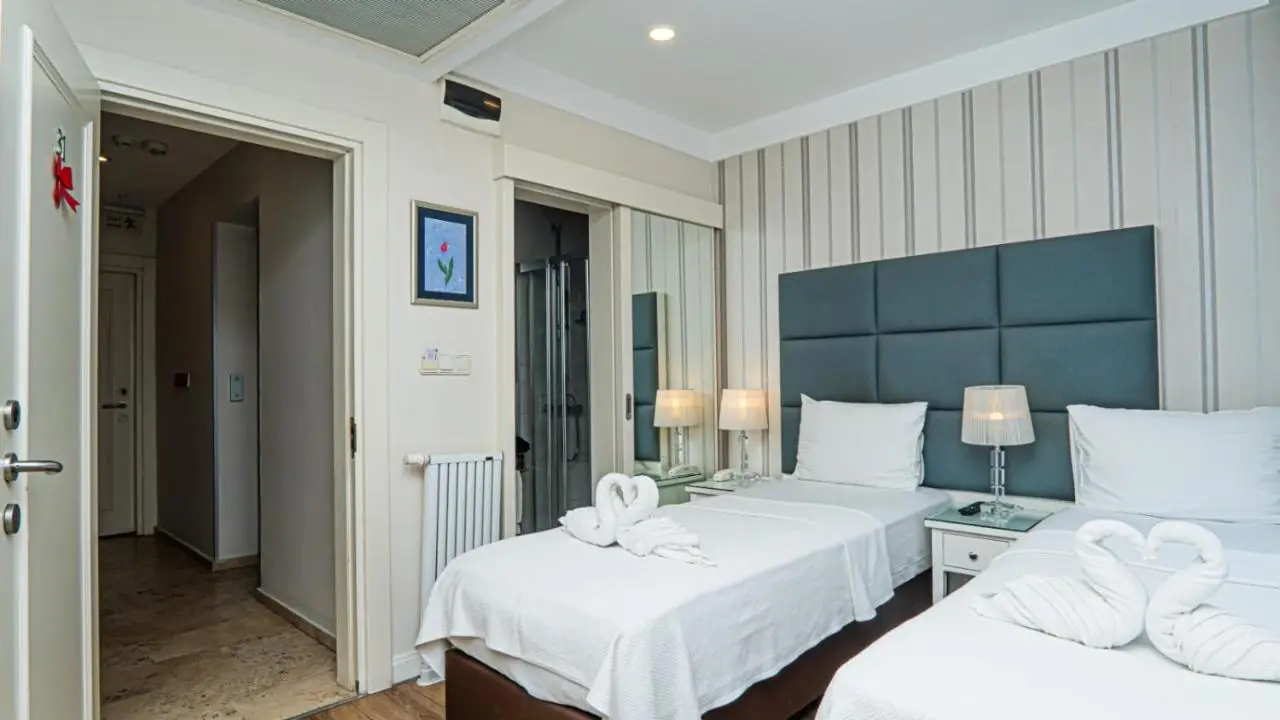 Ten Rooms Istanbul Hotel