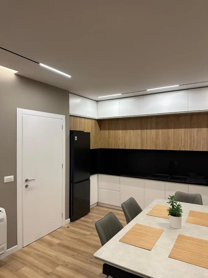 Bright & Modern Family Flat