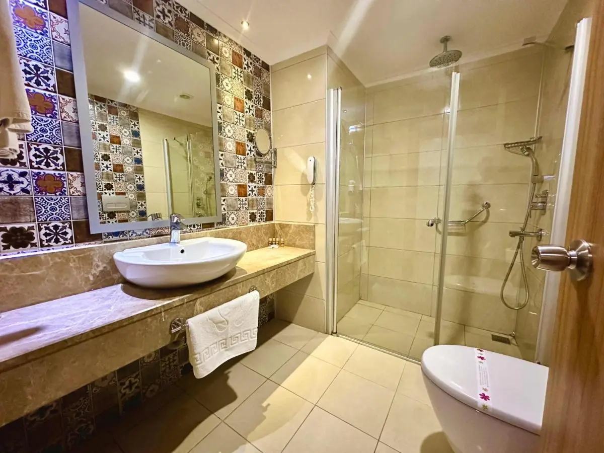 Blue Wave Suite Hotel