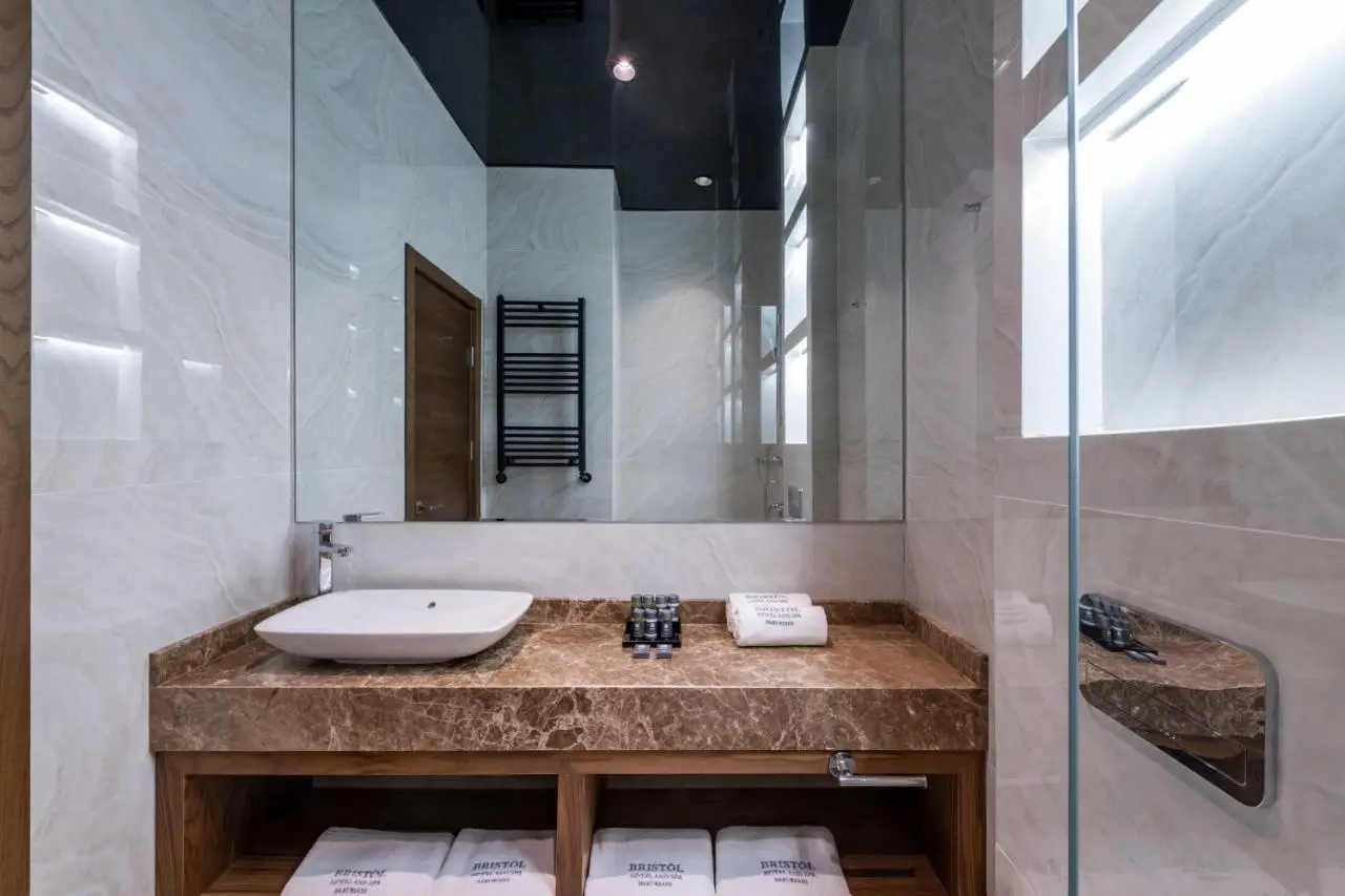 Bristol Hotel and Spa Bakuriani