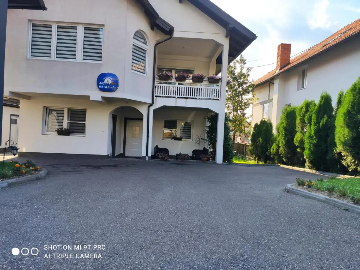 Apartments Airport Inn