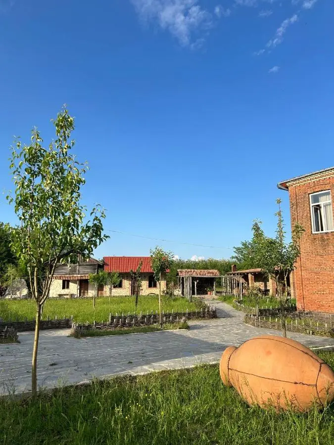 Villa Obcha - Whispering Vines Guesthouse