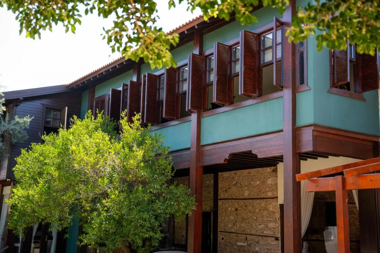 House 5 Hotel