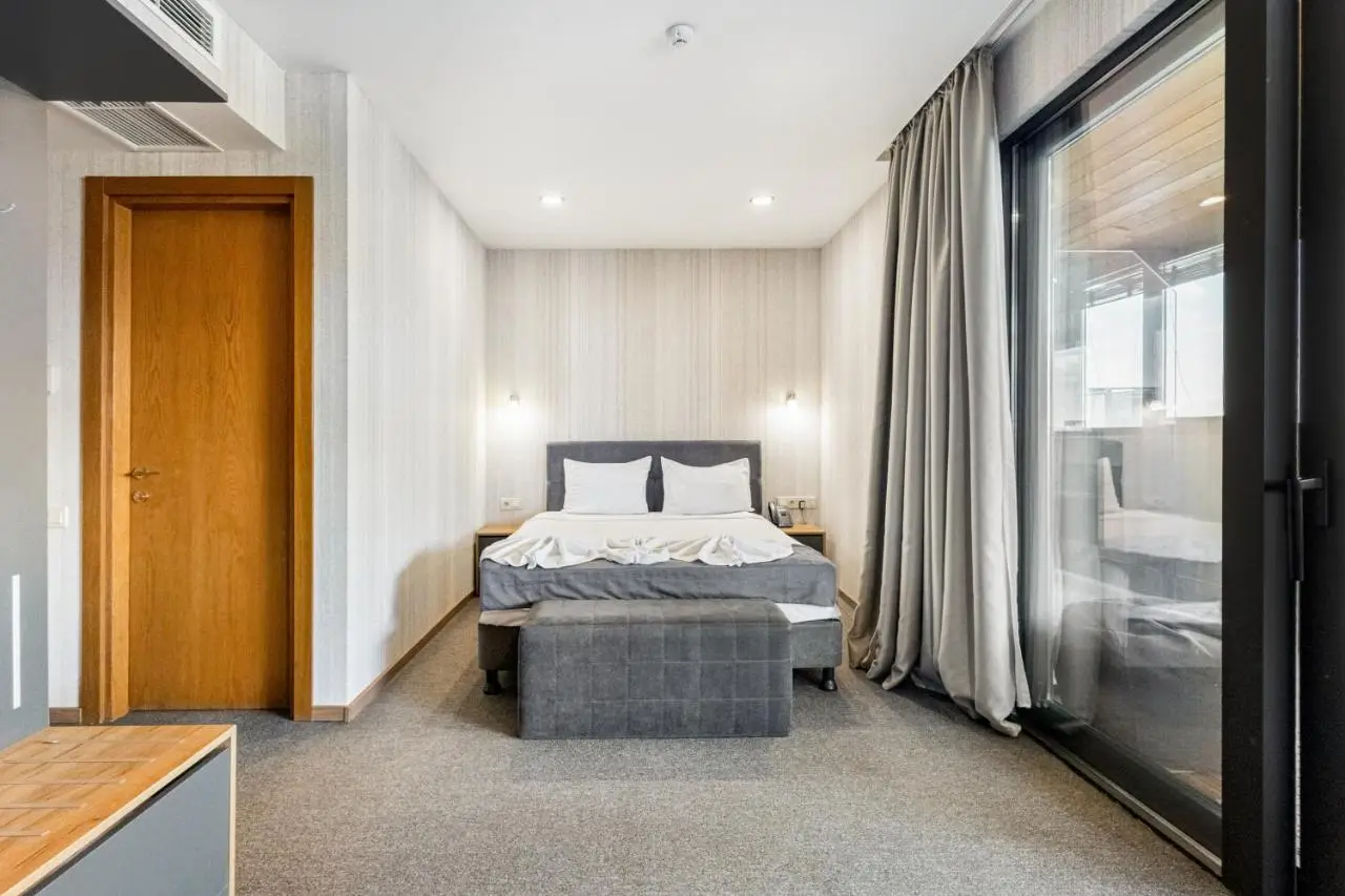 Brooch Boutique Hotel