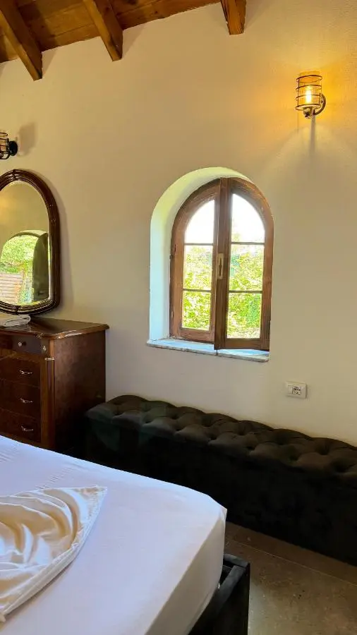 Windmill Shkodra Gesthouse Camping & Grill
