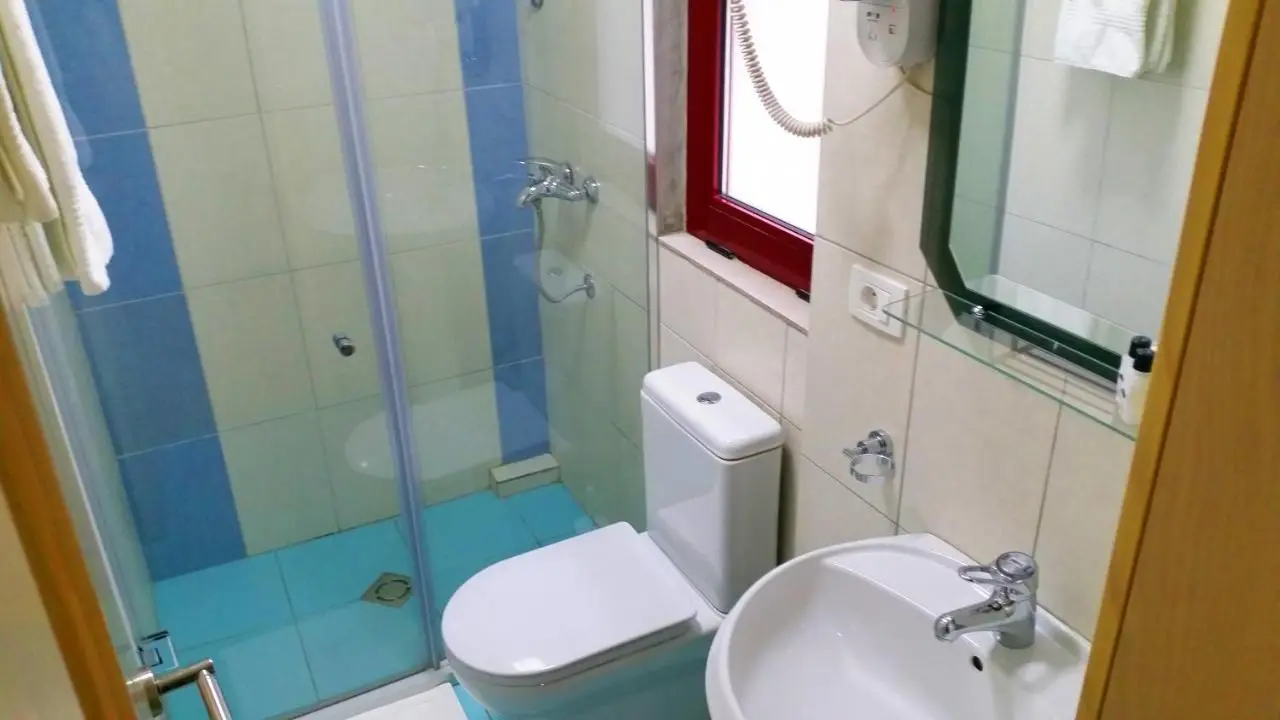 Capital Tirana Hotel Bruçi