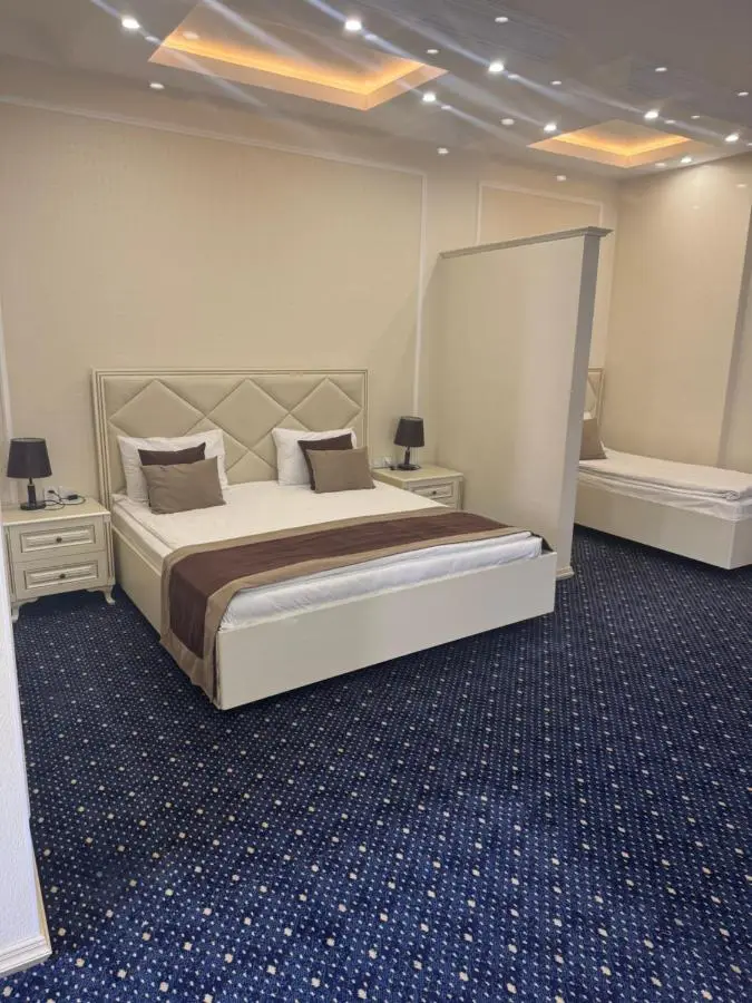 East Legend Hotel