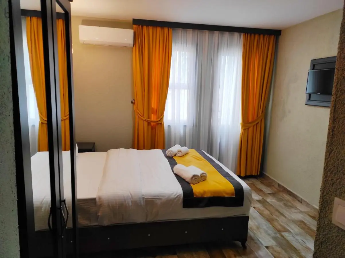 Lebon Hotel-Special Class