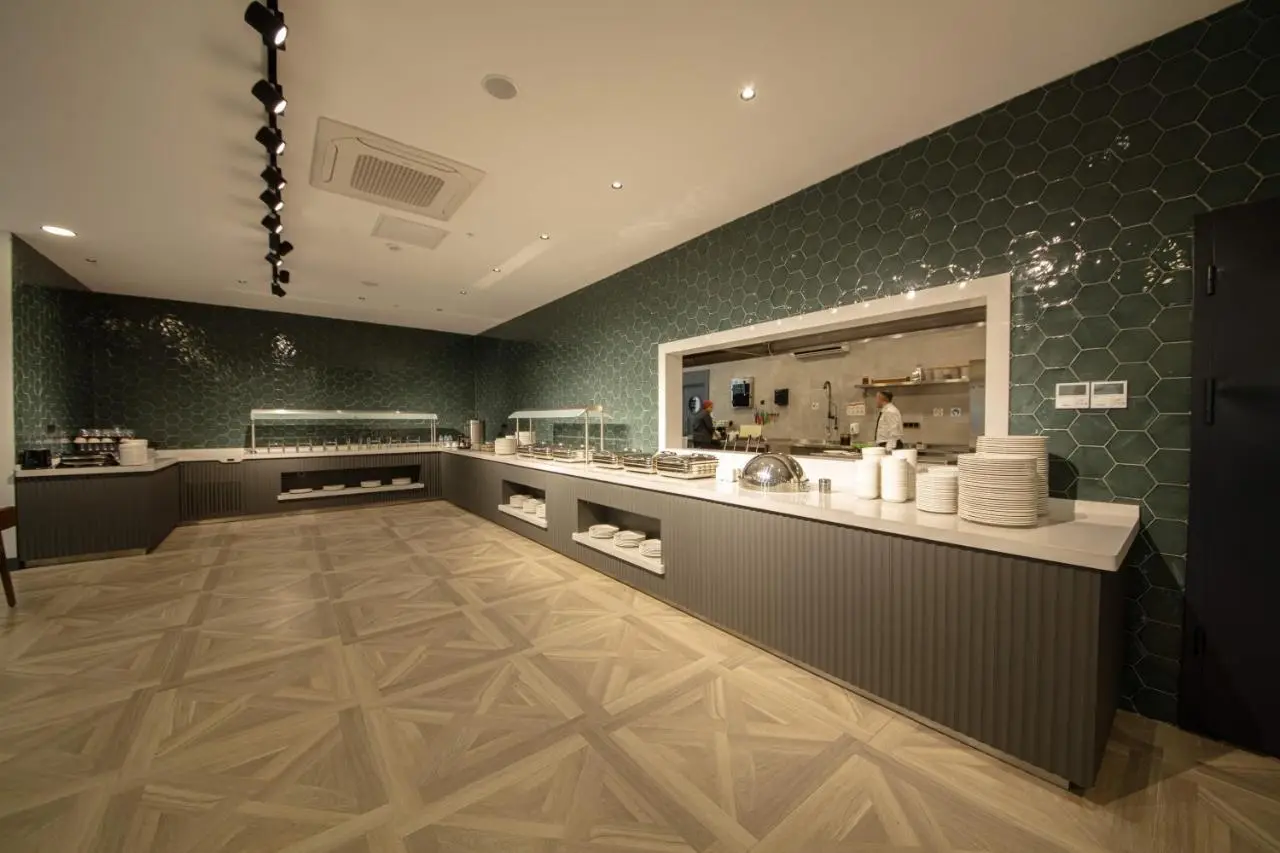 V Center Hotel