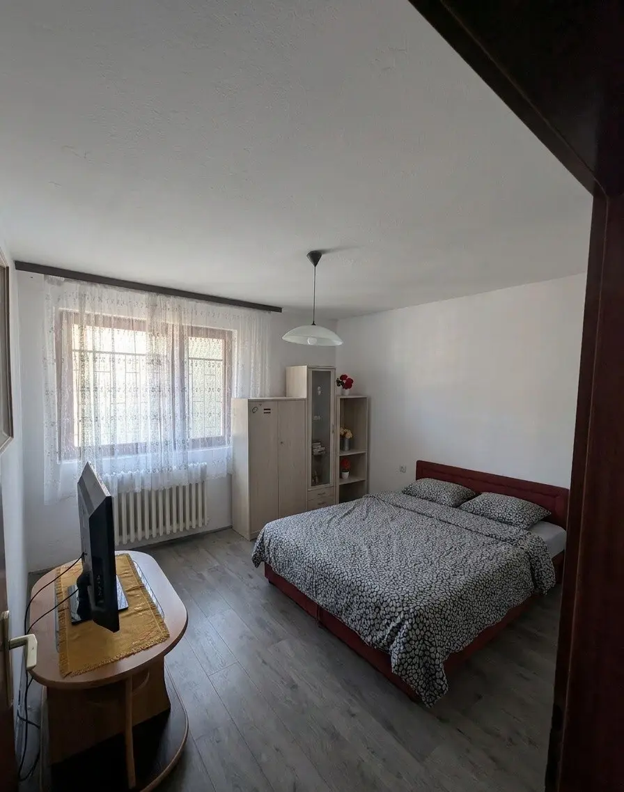 Steps from History-OldTown Stay with private view