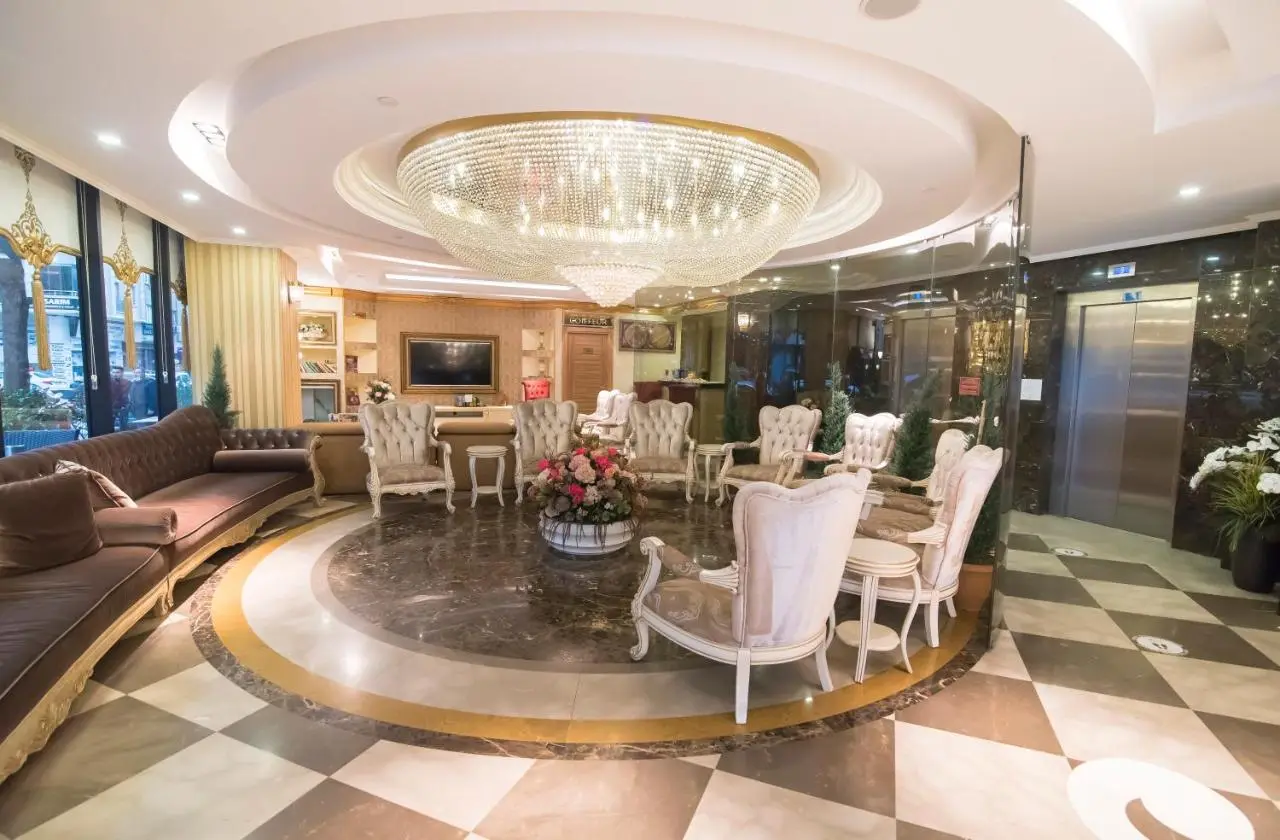 MidMar Deluxe Hotel