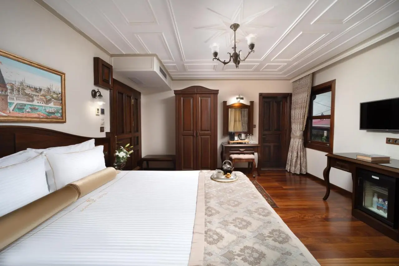 Bender Hotel - Old City