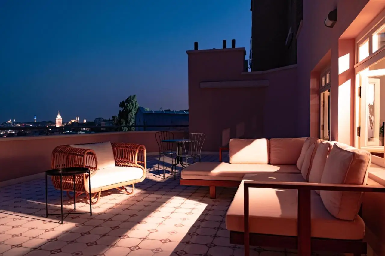Homie Suites - Turna Residences in Cihangir