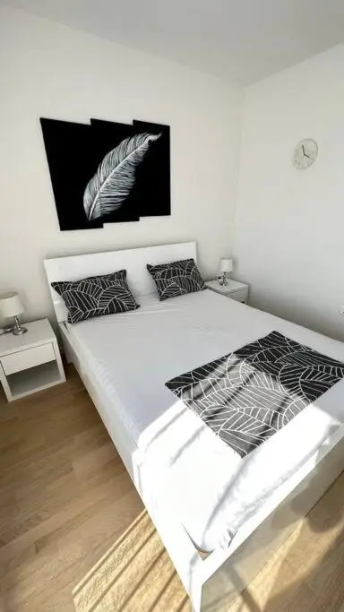 Apartment River 503