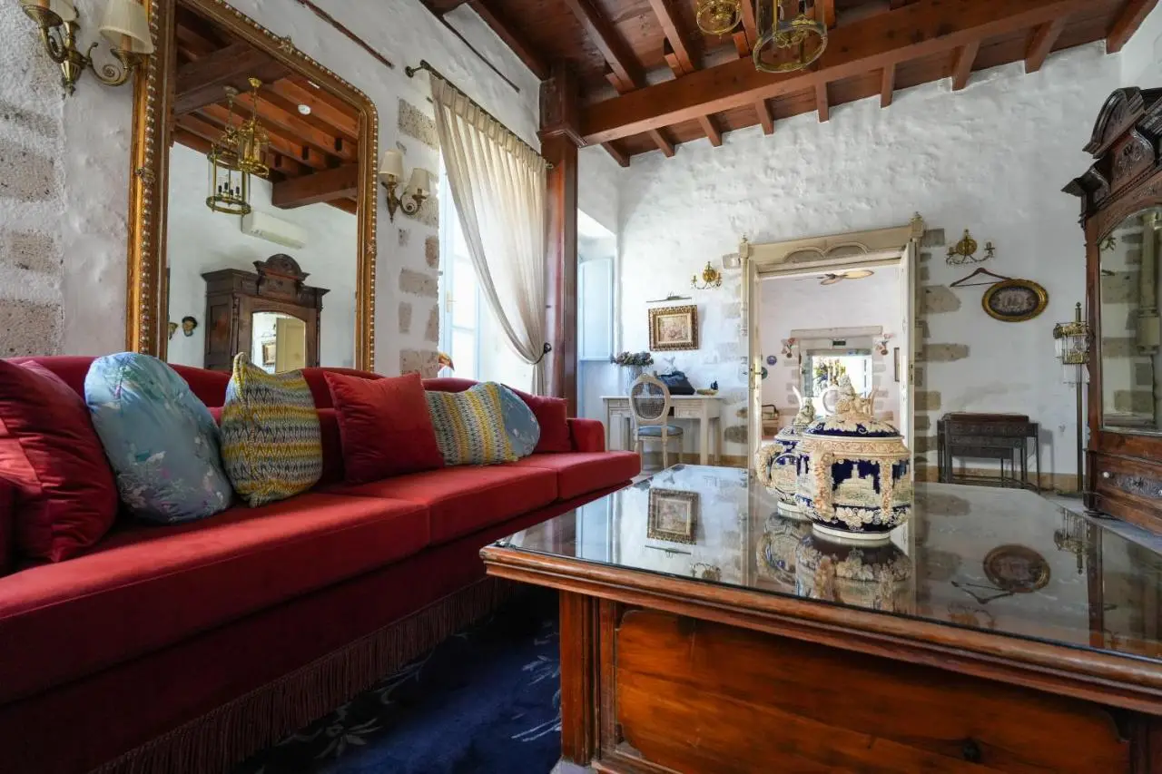 Alaçatı Taş Otel
