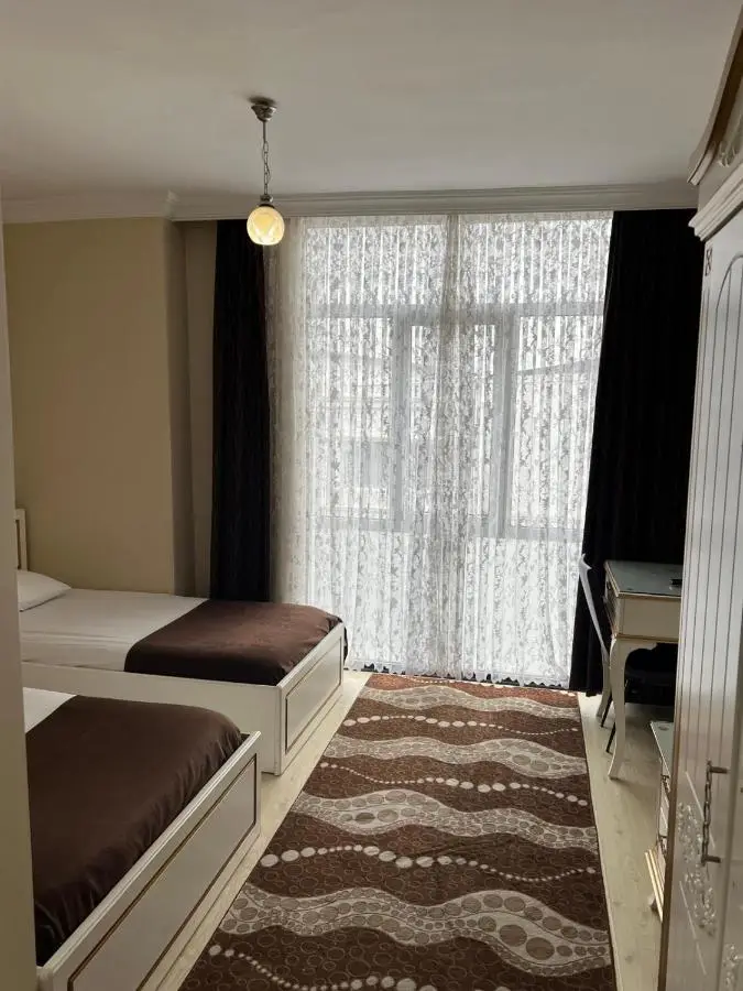 Şeref Hotel