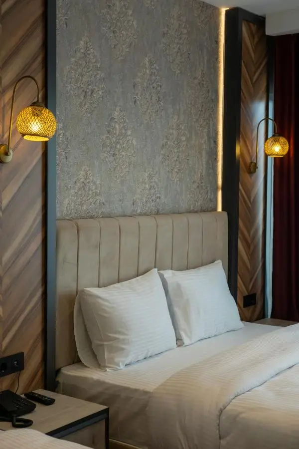 Linda Port Hotel