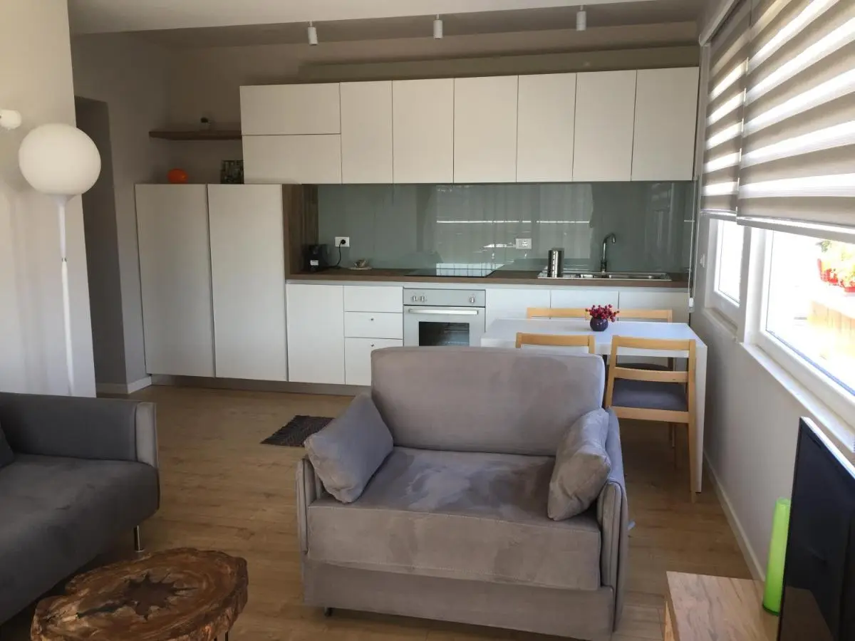 Tirana Terrace Apartments, near the Lake Park